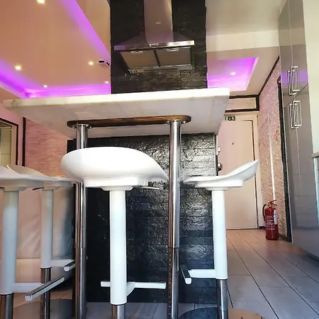 A. L. Maria Apartment *